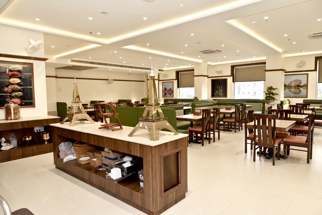 HOTEL REGENTA BLU 